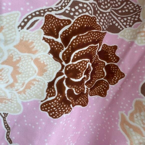 NWOT XS Amuse Society Floral Pink One Piece Swimsuit with bow and open back - Picture 4 of 5